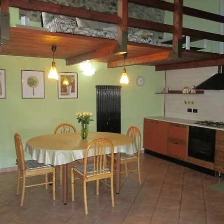 Nocleg ze śniadaniem La Casa Del Borgo Brissago-Valtravaglia